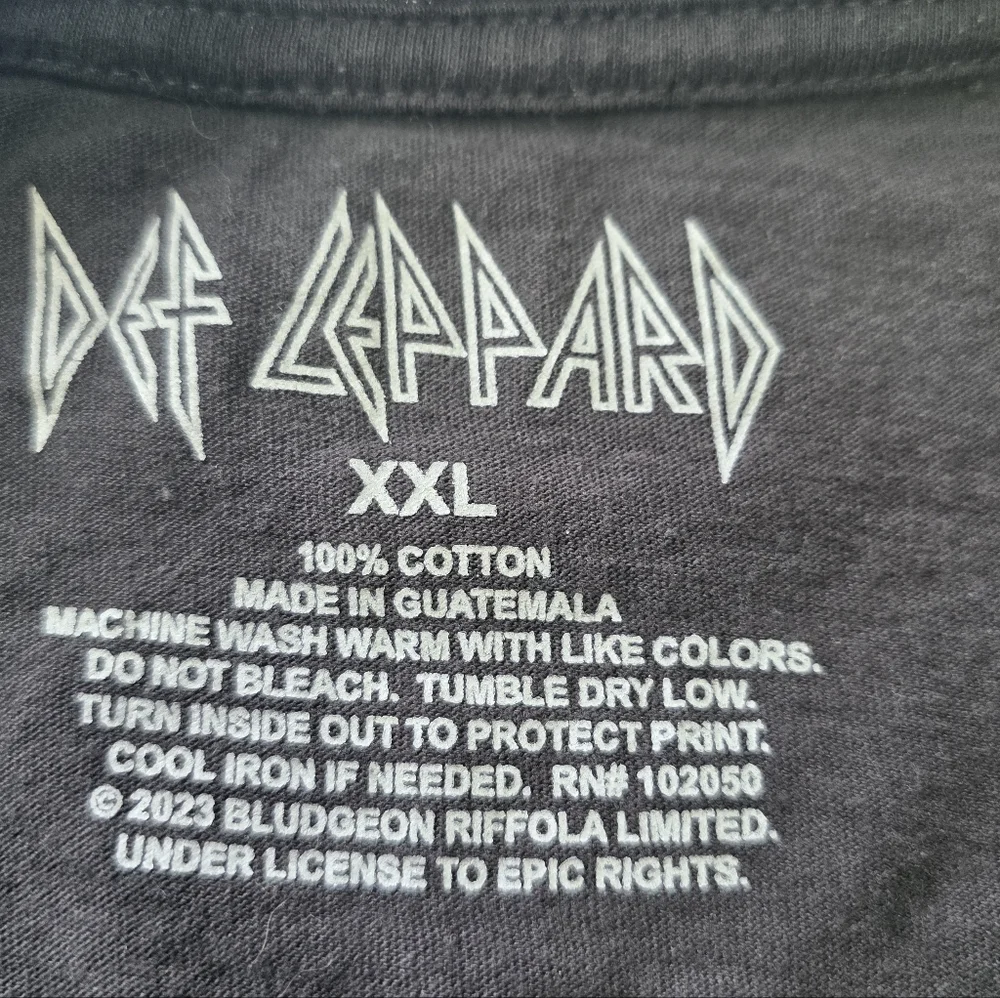Def Leppard Graphic T-Shirt XXL Charcoal Grey Cotton Rock Band Tee 2023 Licensed - Picture 3 of 3